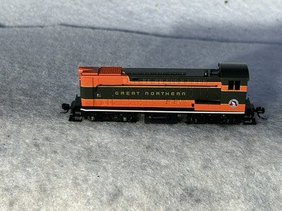 Colorful Atlas Great Northern RR VO-1000 Switcher  Locomotive N Gauge DCC Ready
