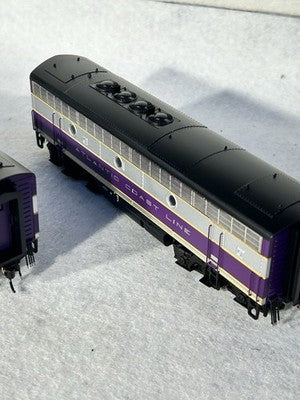 Gorgeous BLI Atlantic Coastline RR F-3 A/B Locomotive Set DCC Ready HO