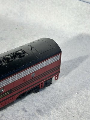 Striking Stewart/KATO Lehigh Valley RR F-7A/B Phase I Set A Pwrd./B Unpwrd. HO