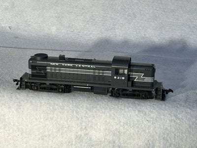 Nice KATO New York Central RR RS-2 Loco HO DCC Ready
