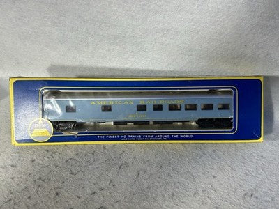 Beautiful Rivarossi NYC/StL RR 2-8-4 Berkshire Locomotive/ 2 Passenger Car Set