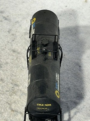 Nice Atlas UTLX Corn Sweeteners Single Dome Tank Car HO (Ex Box)