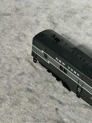 Vintage Life Like New York Central RR Lightning Scheme E-7 Loco Set A/B  N Gauge