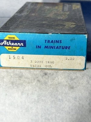 Nice Athearn Blue Box Union Chemical 3-Dome Tank Car HO