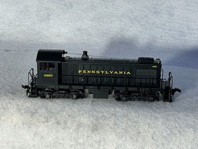 Stately  Atlas/KATO Pennsylvania RR  Alco S-2 Switcher Locomotive HO