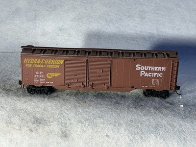 Nice Athearn Southern Pacific RR 50’ Double Door Box Car HO KD’s (Ex Box)