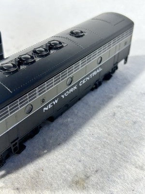 Nice Stewart/KATO F-7 A  & B NYC  RR Lightning Paint Schm. HO Loco, Both Powered