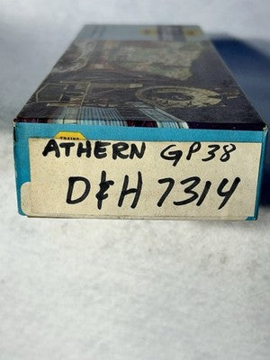 Athearn Custom Painted/Detailed Weathered D & H RR GP-38-2 Loco HO(Ex 1 Awning)