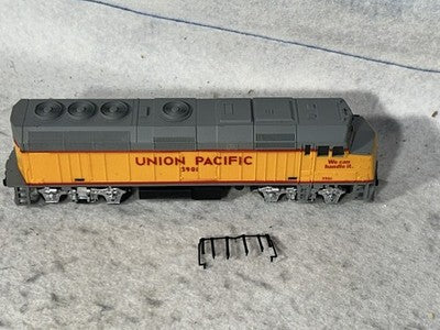 Clean Life Like Union Pacific RR F-40 PH HO (Ex Box)
