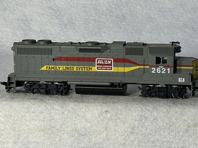 Vey Rare Athearn GP38/40 CSX/Family Lines RR Locomotive HO(No Box/Railings)