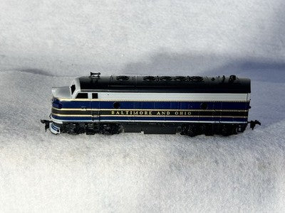 Cool Athearn Baltimore & Ohio RR F-7 A-B-A/6-Car Pass Set HO A & B Powered