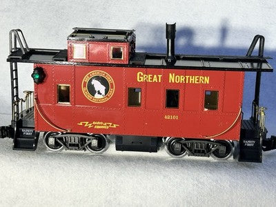 Nice REA G Scale  Caboose  Great Northern RR