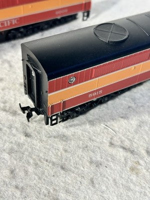 Nice Athearn Southern Pacific RR ALCO PA/B + 9-Car Passenger Set HO (Ex-Boxes)