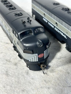 Nice Stewart/KATO F-7 A  & B NYC  RR Lightning Paint Schm. HO Loco, Both Powered