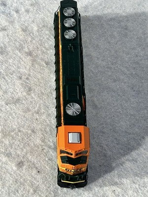 Beautiful KATO BNSF RR SD-70MAC Diesel Engine N GAUGE