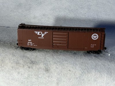 Nice Athearn Mo Pac RR 50’ Box Car HO KD’s Metal Wheels (Ex Box)