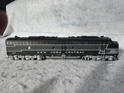 Nice Proto 2000 New York Central RR E-8/9 Locomotive (Ex-Box)