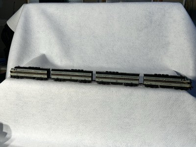 Nice  Stewart Erie Lackawanna RR F-7 A-B-B-A Phase 1 Set (A’s Pow./B’s Unp.) HO