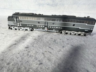 Nice Proto 2000 New York Central RR E-8/9 Locomotive (Ex-Box)