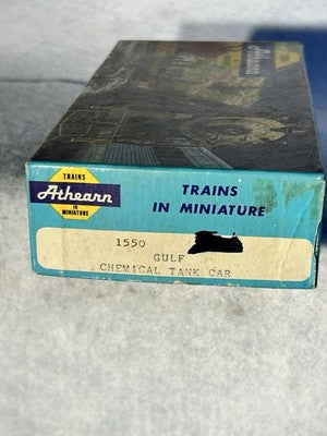 Nice Athearn Blue Box Gulf Oil Single Dome Tank Car HO