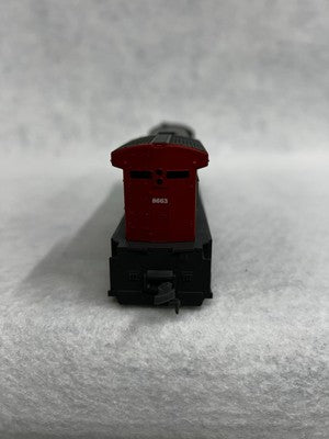 Handsome Atlas U-33C Southern Pacific Railway Locomotive HO