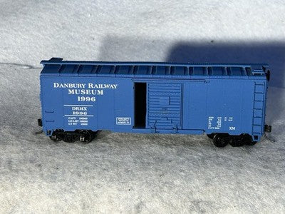 Athearn Danbury Museum 40’ Box Car HO KD Couplers/Weighted/Metal Wheels (No Box)