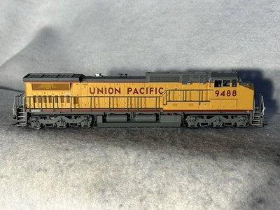 Handsome ATLAS Master Line Union Pacific Dash 8-40CW Diesel Engine DCC/Sound HO