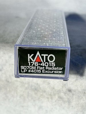 Beautiful KATO Union Pacific RR SD-70M Excursion Diesel Engine N GAUGE