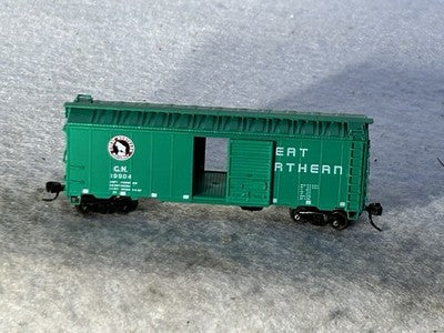 Nice Intermountain Great Northern RR 40’ Box Car N Gauge