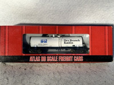 Nice Atlas Single Dry Branch  (DBK) Kaolin Single Dome Tank Car HO