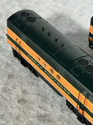 Nice Intermountain GN Empire Builder RR  FT-A/B Both Units Pwrd. Locomotive Set