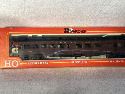 Nice Proto/Rivarossi  Lehigh Valley PA engine/ 7 Car Passenger Set, HO