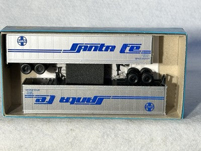 Cool Athearn Trailer Train HO 20 Cars + Trailers With End Of Train Light