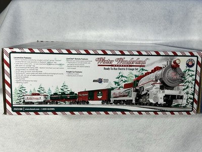 Beautiful WINTER WONDERLAND Christmas Train Set 0 Gauge  Blue Tooth