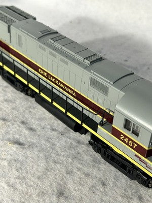 Sharp Atlas/KATO Erie Lackawanna RR C-425 Loco HO