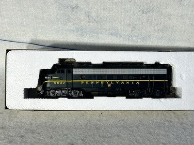 Beautiful Atlas/KATO Pennsylvania RR F- 7A Engine HO