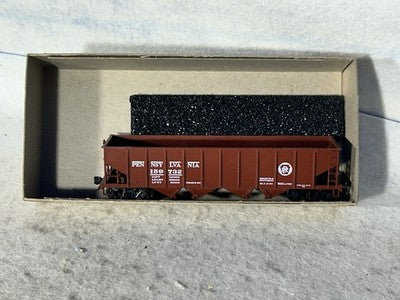 Nice Bowser Pennsylvania RR 40’ 4-Bay Hopper Cars/Coal Loads/KD’s HO