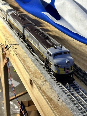 Beautiful Lionel Celebration Series Post War Canadian Pacific  Train Set  0 Ga.