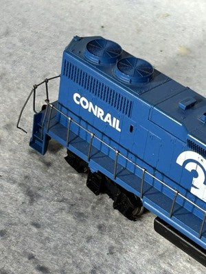 Handsome Athearn Blue Box Conrail GP-38-2 Locomotive HO