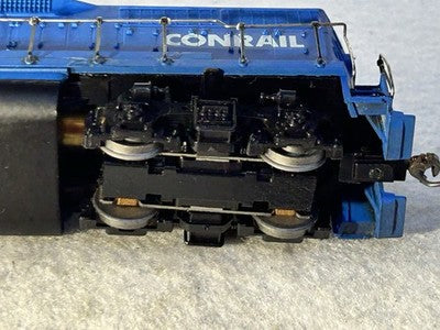 Nice Athearn Custom Painted Conrail RR  GP-35 Diesel Engine HO
