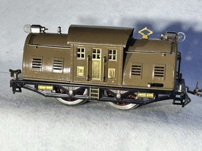 Lionel New York Central RR Standard  Gauge Pre-War Locomotive/4 Passenger Cars