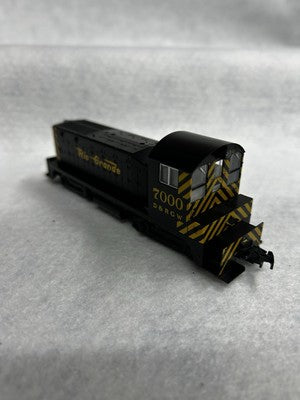 Nice KATO Rio Grande Railroad NW-2 Switcher Loco HO