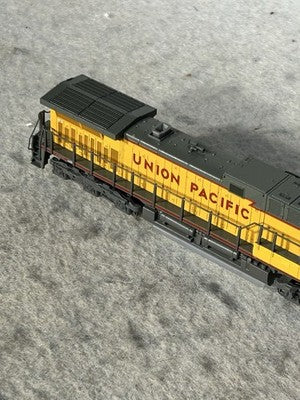 Beautiful KATO Union Pacific RR AC4400W Diesel Engine N GAUGE