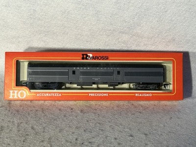 Beautiful Rivarossi Union Pacific “Overland “ RR 6-Car Passenger Set HO