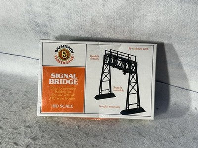 Cool Bachmann Double Track Signal Bridge Plastic HO