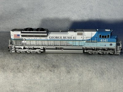 Cool Athearn Genesis George HW Bush SD-70ACE DCC/Sound HO