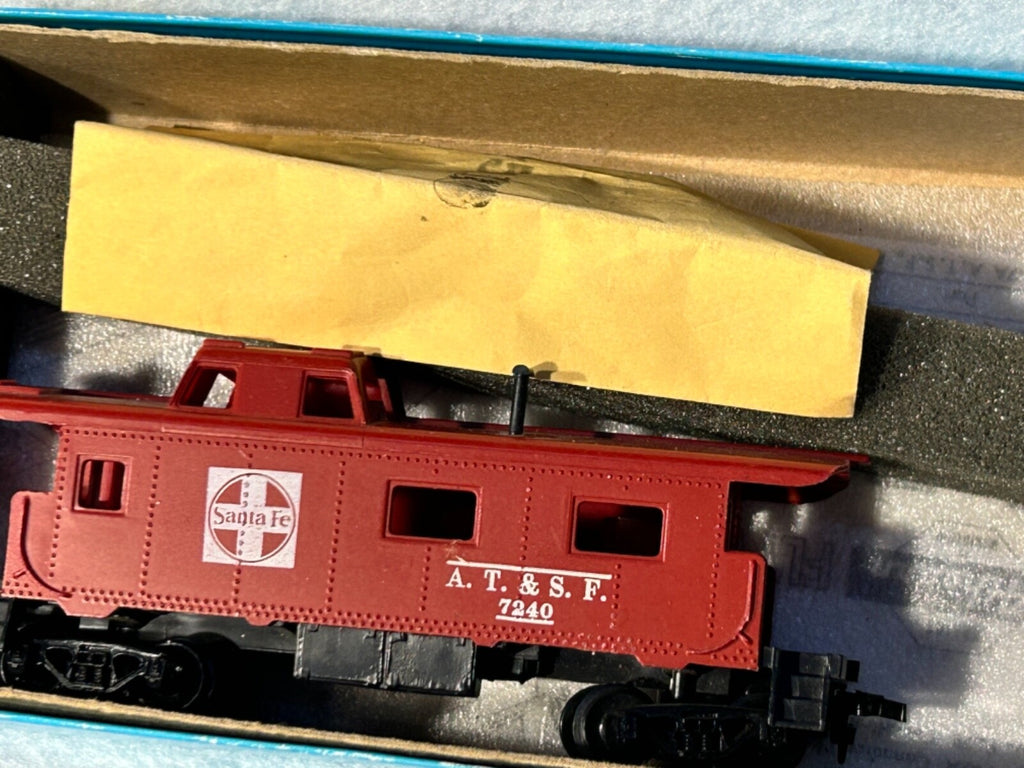 Nice Athearn/Roundhouse Caboose Selection HO (Price Is For Single Caboose) Lot 1