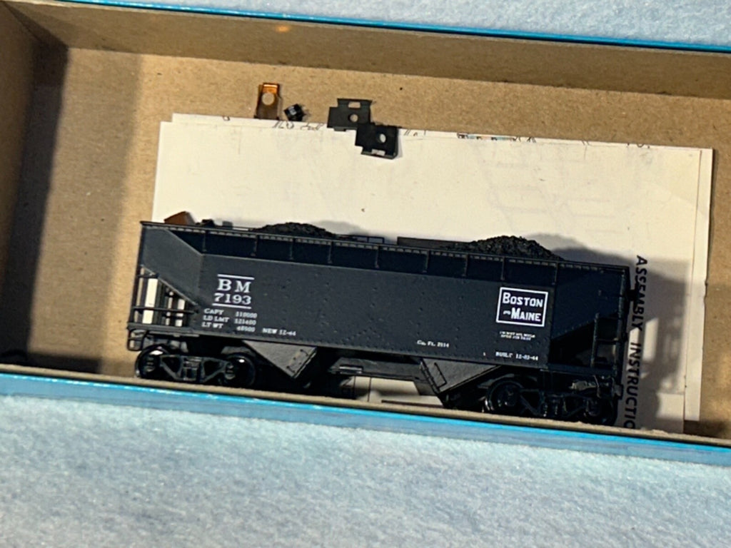 Cool Athearn Hoppers/Loads/K-Dee Couplers Mixed Roads HO