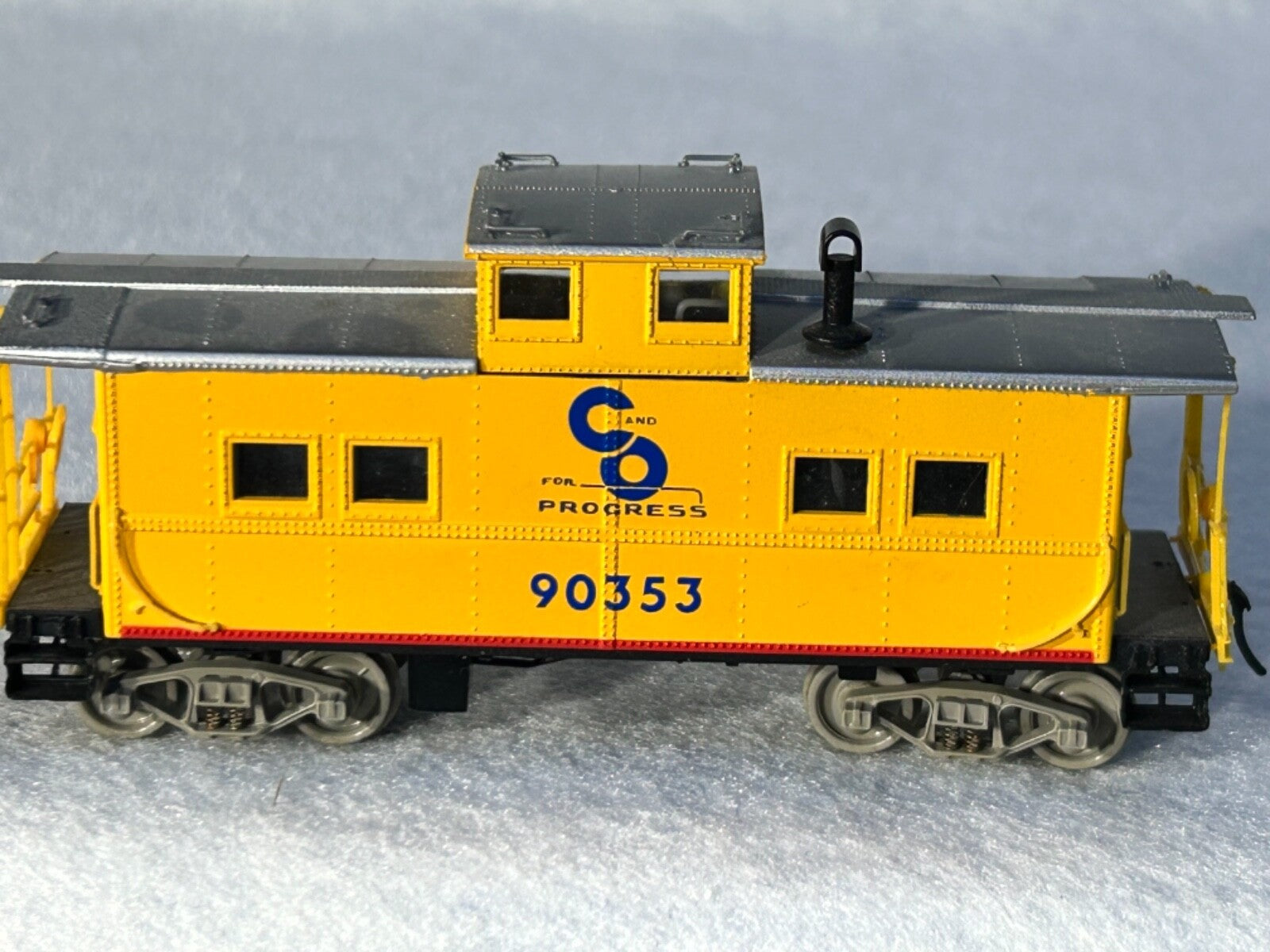 Nice Lifelike Cabooses HO (Price Is For Single Car) No Boxes