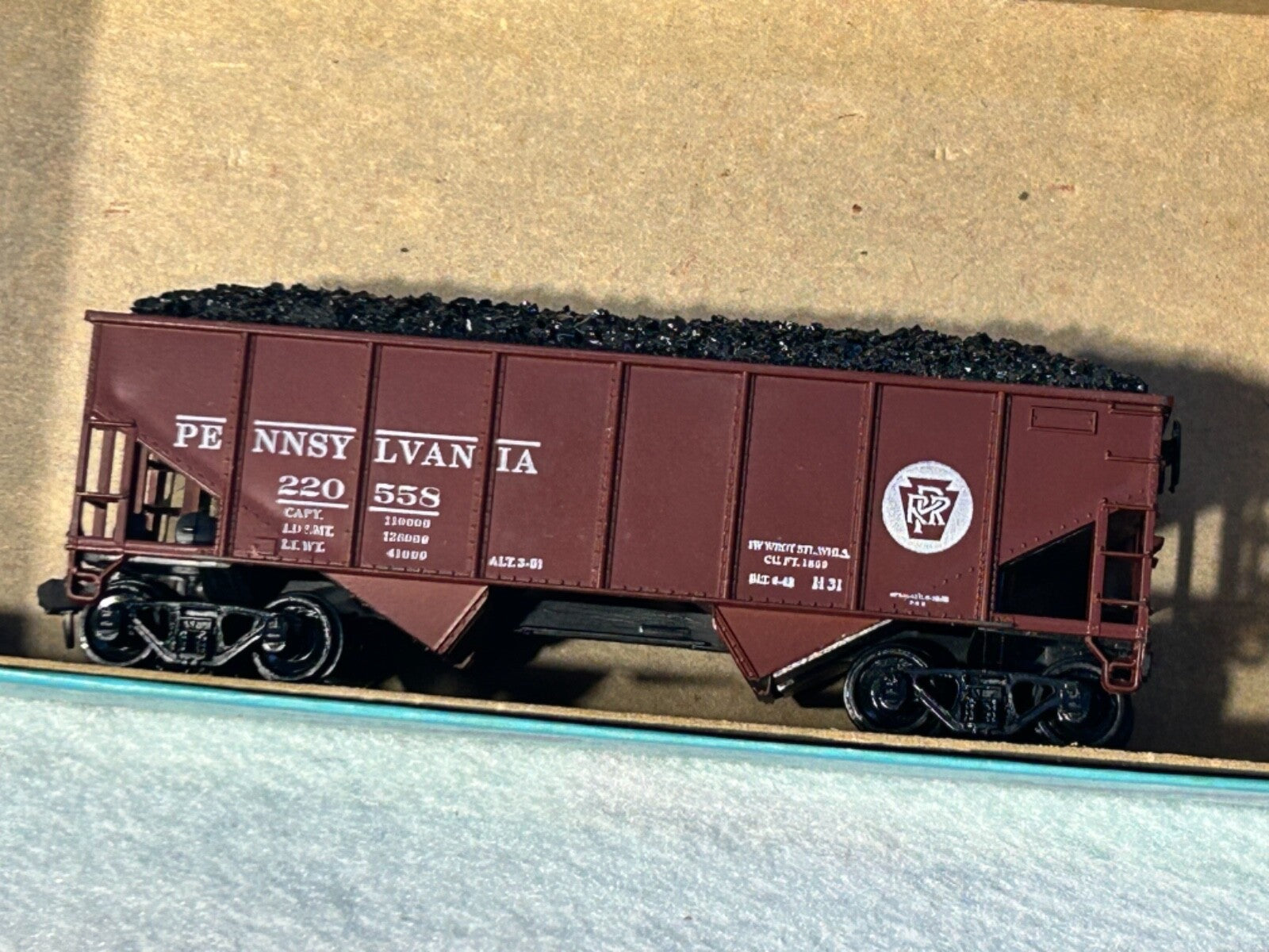 Cool Athearn Hoppers/Loads/K-Dee Couplers Mixed Roads HO